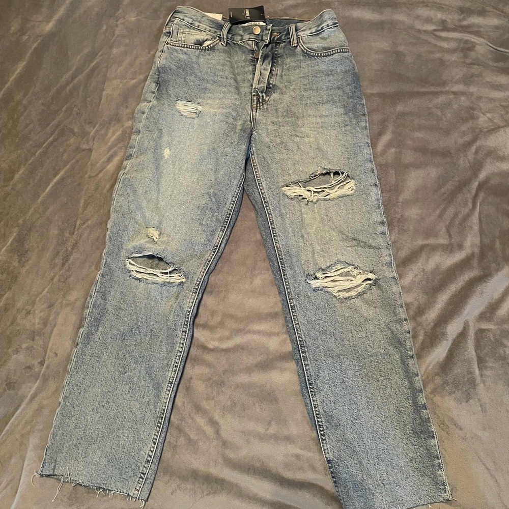Forever 21 distressed jeans